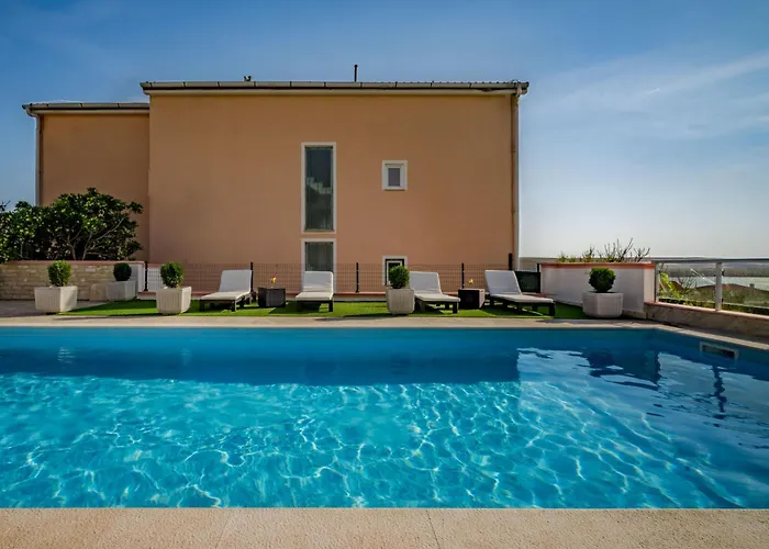 Melandura-5 By Interhome *