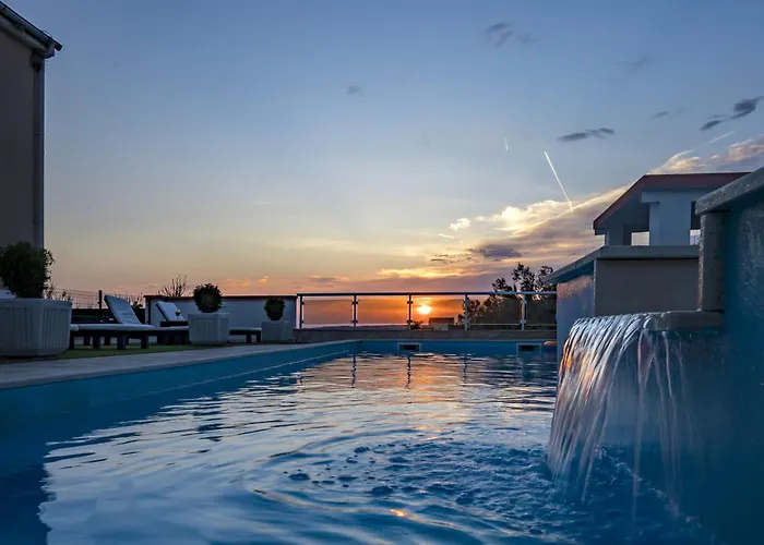 Melandura-5 By Interhome *