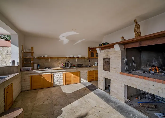 Melandura-5 By Interhome *