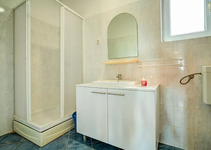 Melandura-5 By Interhome *